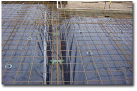 Photo of a square mesh trench. 